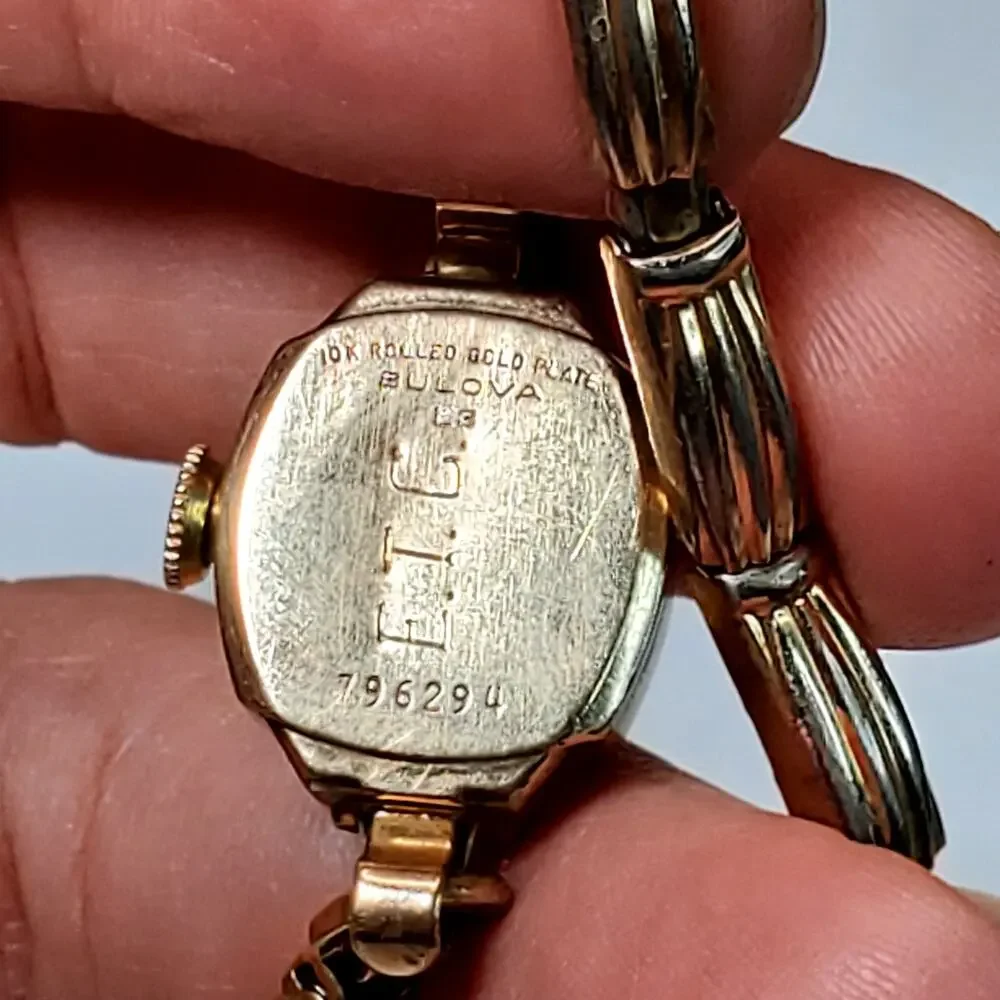 Bulova 10k Rolled Gold Plate Ladies Wristwatch Stretch Band 1950s Untested